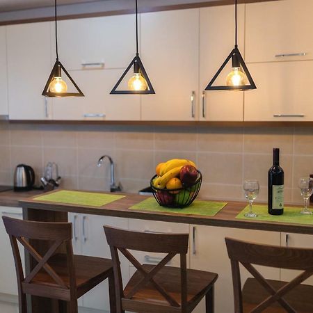 Apartmani Tref Petrovac Kültér fotó