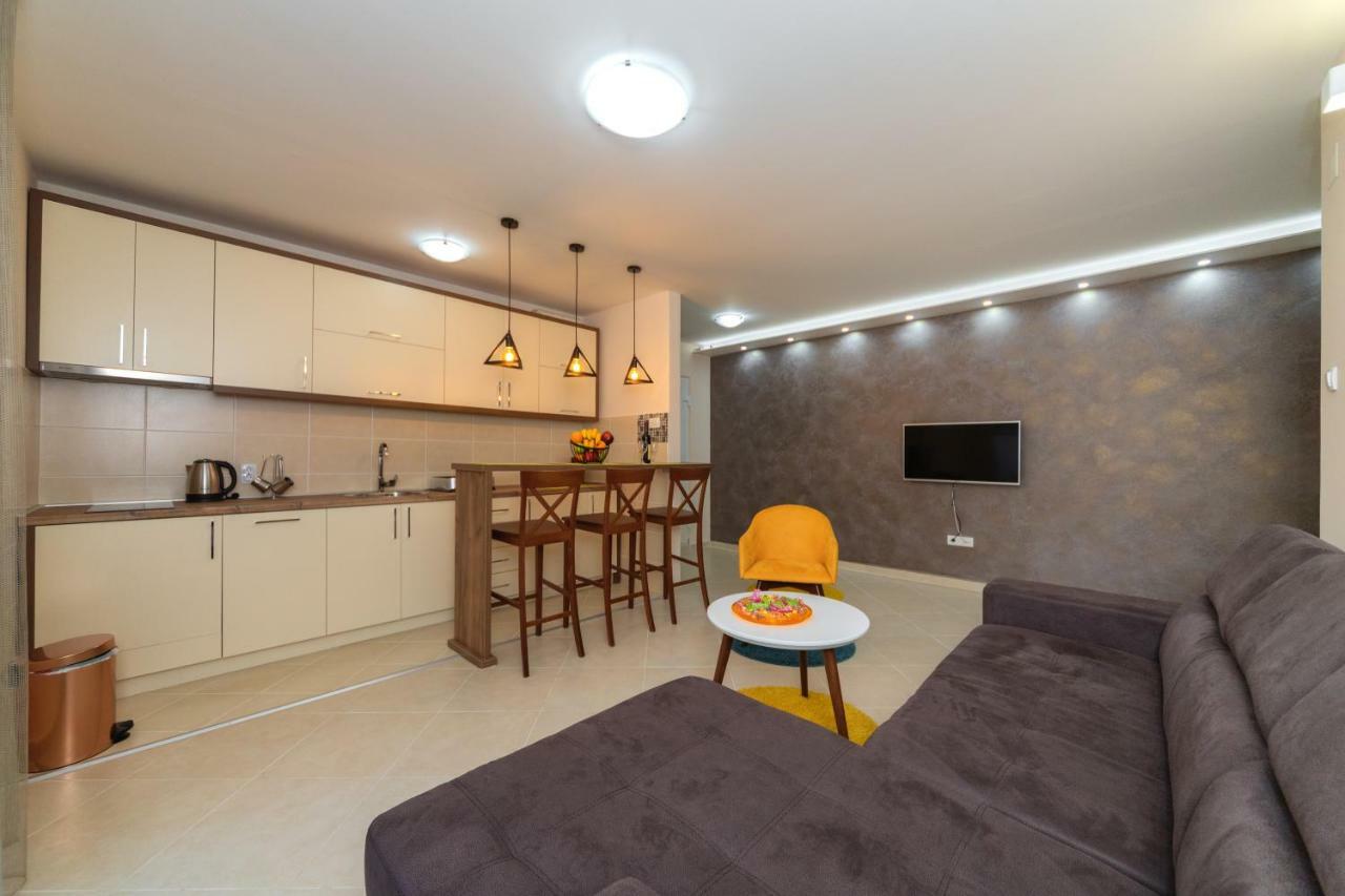 Apartmani Tref Petrovac Kültér fotó