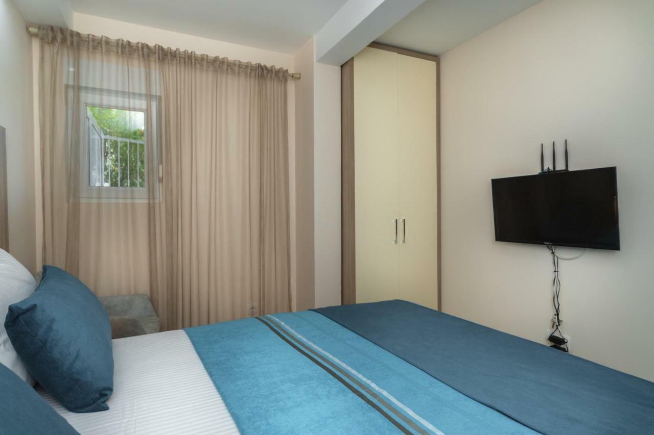 Apartmani Tref Petrovac Kültér fotó