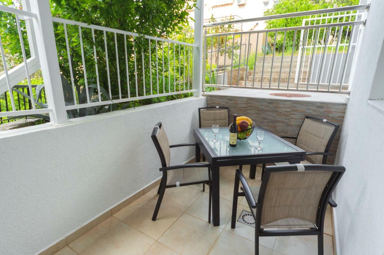 Apartmani Tref Petrovac Kültér fotó
