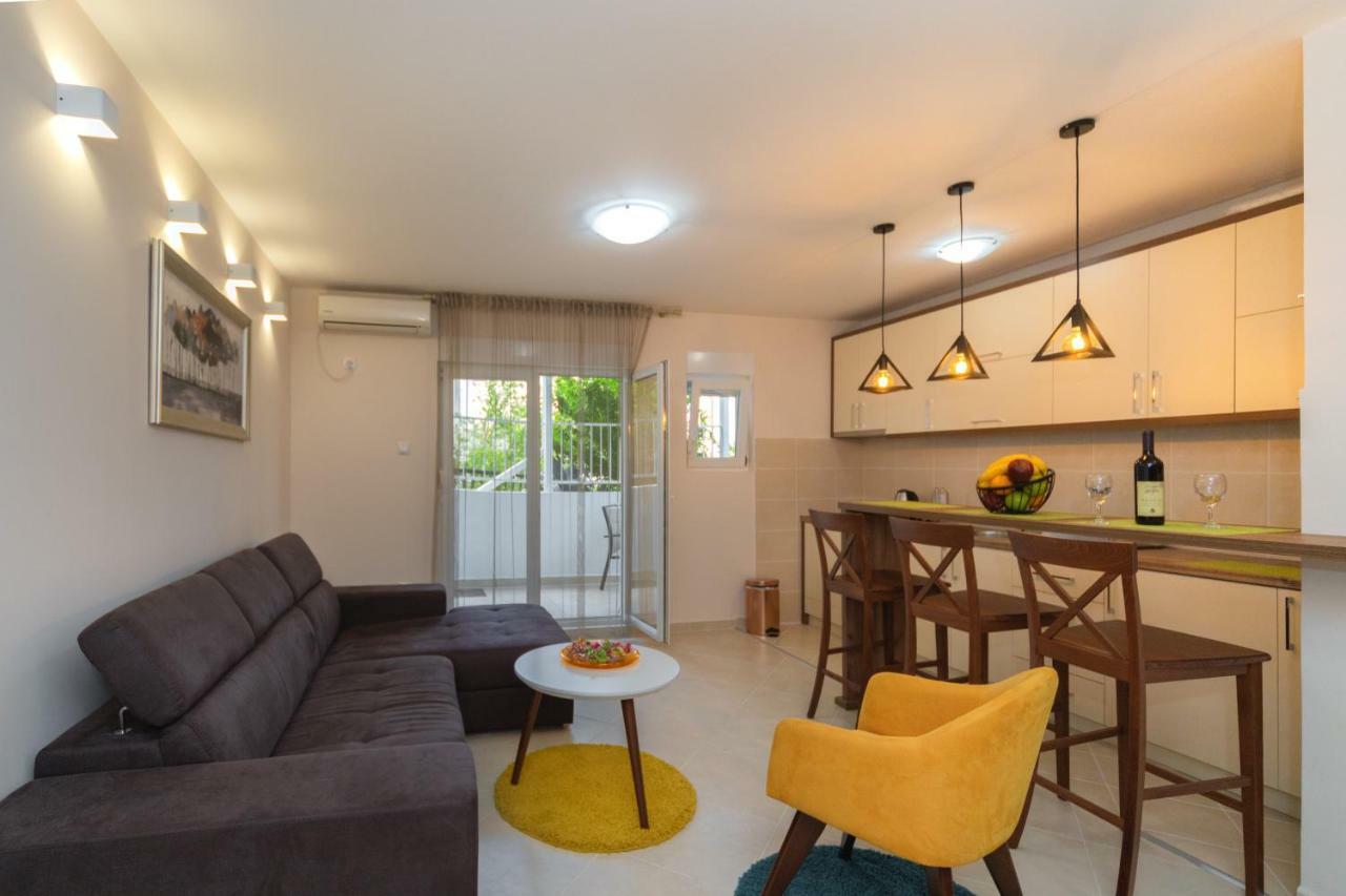 Apartmani Tref Petrovac Kültér fotó