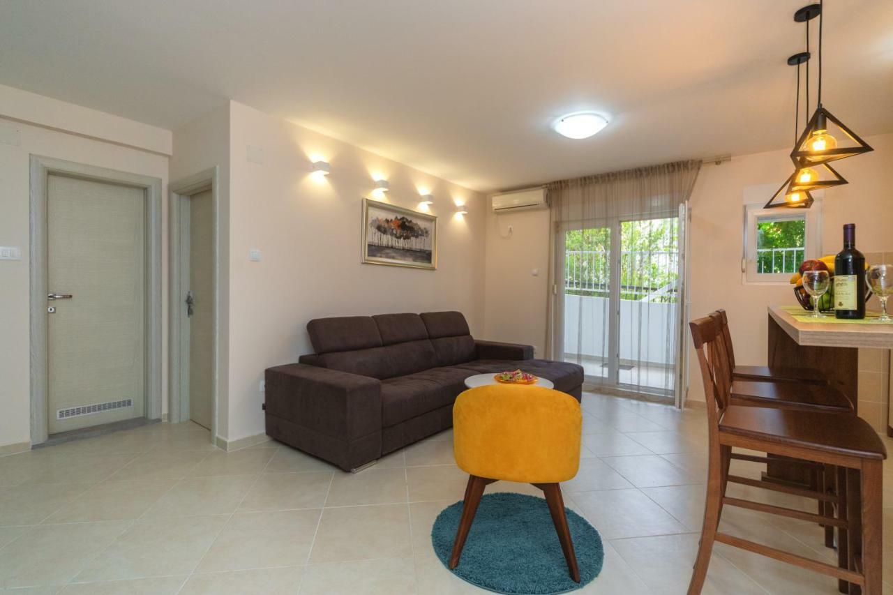 Apartmani Tref Petrovac Kültér fotó