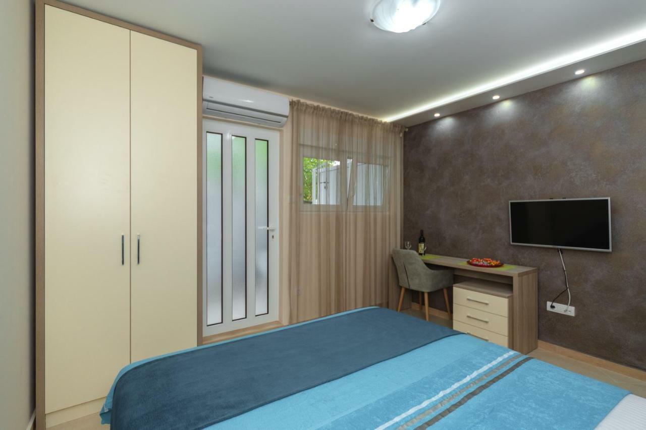 Apartmani Tref Petrovac Kültér fotó