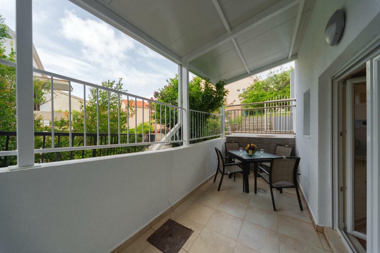Apartmani Tref Petrovac Kültér fotó